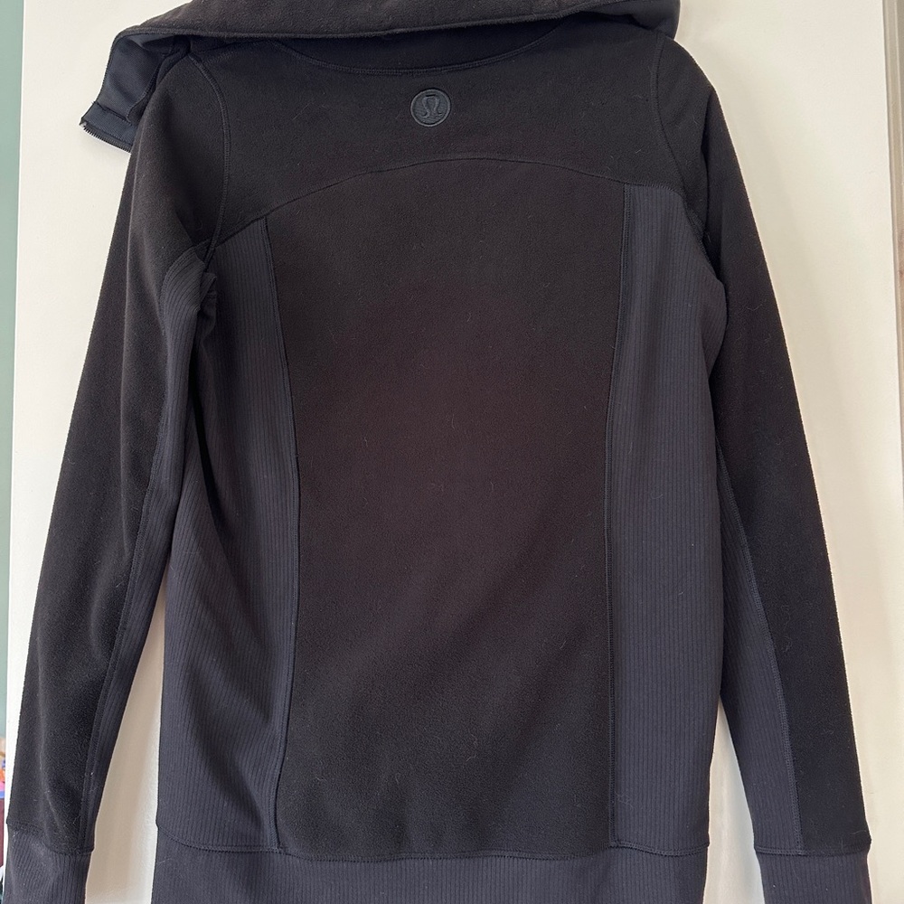 Fleeced Lined Lululemon Pullover - image 2